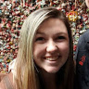 Meet your Posher, Caitlin